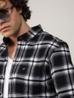 Campus Sutra Classic Buffalo Checked Casual Shirt