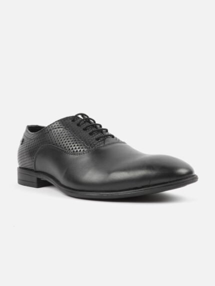 Carlton London Men Textured Leather Formal Oxfords