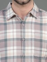 HERE&NOW Off-White Spread Collar Slim Fit Checked Casual Shirt