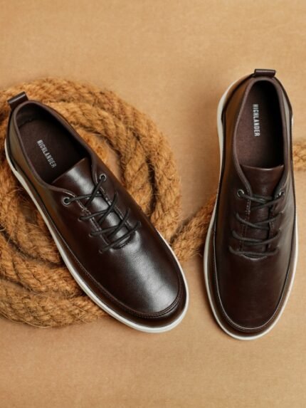 HIGHLANDER Men Lace-Up Sneakers