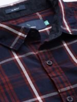 HIGHLANDER Men Navy & Red Slim Fit Checked Casual Shirt