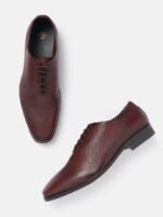 House of Pataudi Men Textured Oxfords