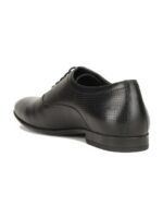 Hush Puppies Men Textured Leather Formal Oxfords