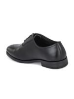 INVICTUS Men Black Solid Formal Oxfords Shoes