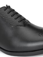 INVICTUS Men Black Solid Formal Oxfords Shoes