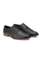 INVICTUS Men Black Textured Formal Oxfords