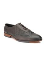 INVICTUS Men Brown Textured Formal Oxfords