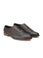 INVICTUS Men Brown Textured Formal Oxfords