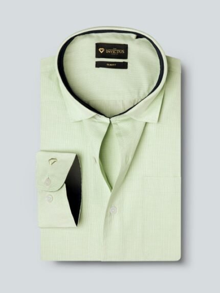 INVICTUS Men Easy Care Green Solid Slim Fit Sustainable Formal Shirt