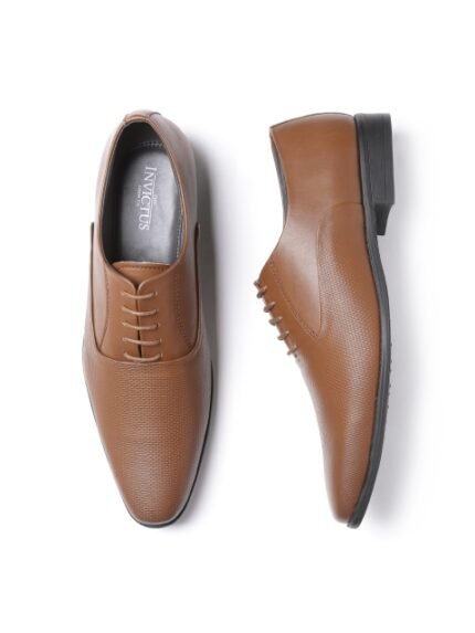 INVICTUS Men Tan Brown Textured Oxfords