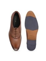 INVICTUS Men Tan Textured Formal Oxfords