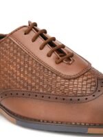 INVICTUS Men Tan Textured Formal Oxfords