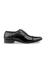 INVICTUS Men Textured Formal Oxfords