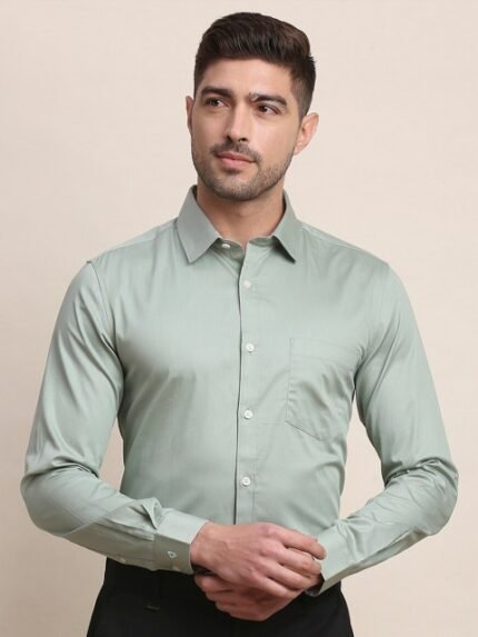 INVICTUS Slim Fit Spread Collar Pure Cotton Formal Shirt