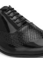 INVICTUS Textured Comfort Fit Formal Oxfords