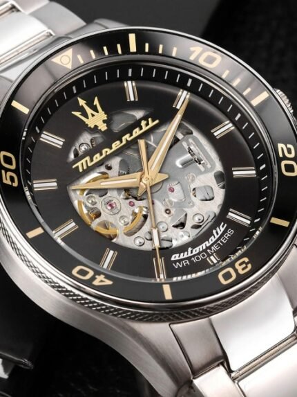 Maserati Men Bracelet Style Straps Analogue Watch R8823140008