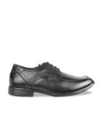 Mochi Men Black Textured Formal Shoes