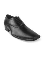 Mochi Men Black Textured Leather Formal Oxfords