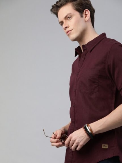 Roadster Men Burgundy Regular Fit Solid Sustainable Casual Shirt