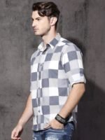 Roadster Men White & Blue Regular Fit Checked Sustainable Casual Shirt