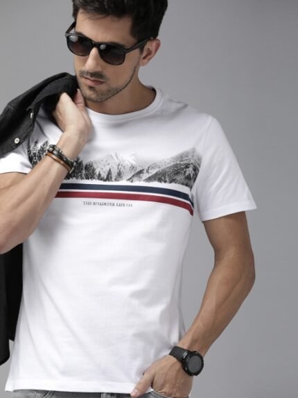 Roadster Men White Grey Pure Cotton Mountain Print Round Neck Pure Cotton T-shirt