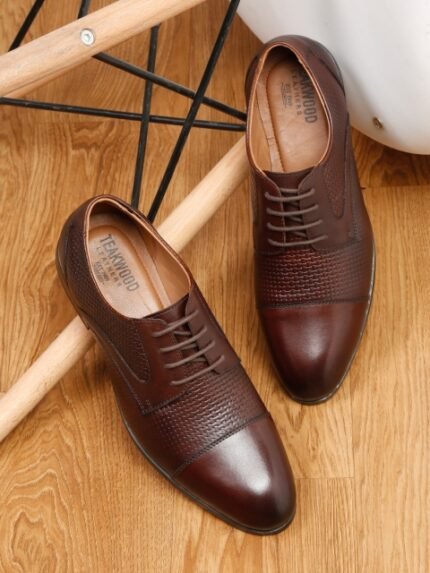 Teakwood Leathers Men Perforations Leather Oxfords Formal Shoes