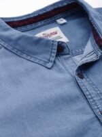 The Roadster Lifestyle Co Men Blue Solid Cotton Chambray Shirt