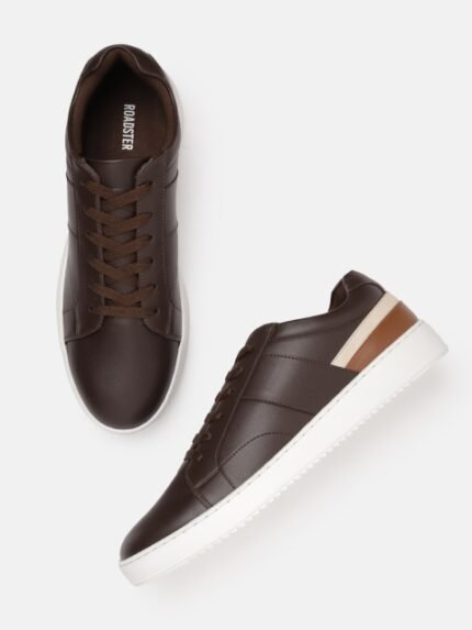 The Roadster Lifestyle Co. Men Contrast Sole Sneakers