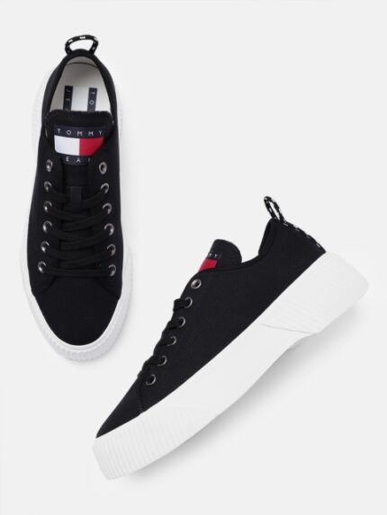 Tommy Hilfiger Men Solid Canvas Sneakers