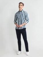 U.S. Polo Assn. Denim Co. Vertical Stripes Spread Collar Slim Fit Cotton Casual Shirt