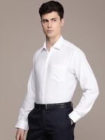 Van Heusen Durapress Regular Fit Spread Collar Pure Cotton Wrinkle Resistant & Easy Care Formal Shirt