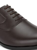 INVICTUS Men Textured Formal Oxfords