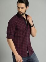 Roadster Men Maroon & Navy Blue Regular Fit Checked Casual Sustainable Shirt