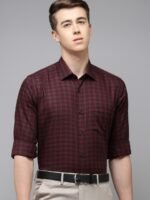 Van Heusen Custom Checked Opaque Pure Cotton Formal Shirt